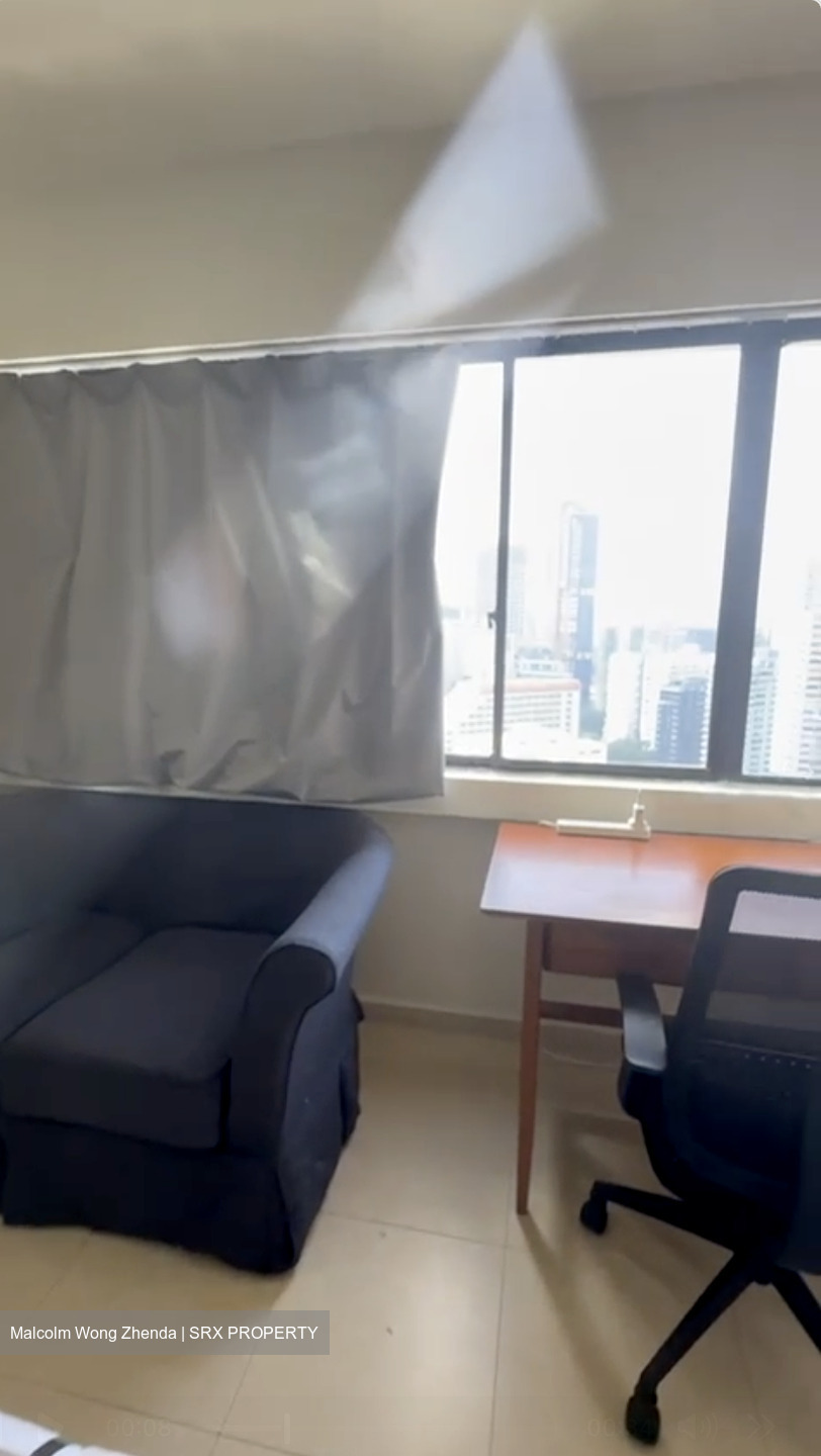 Lucky Plaza (D9), Apartment #535445111